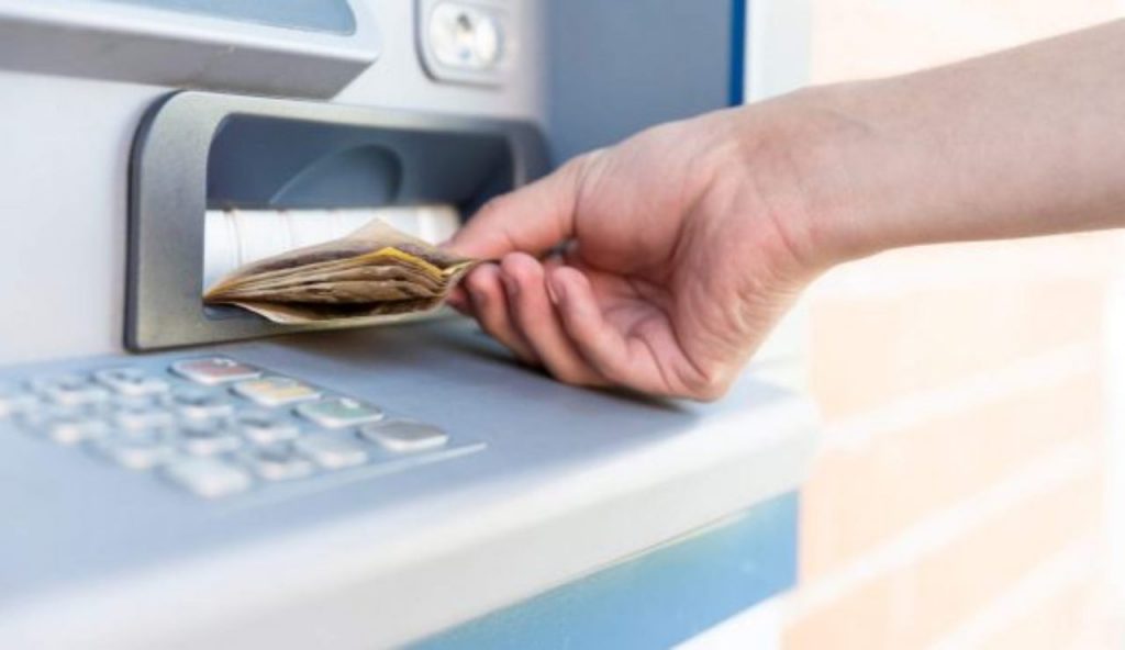 Prelievo ATM - Foto Canva - Corrierecomo.it