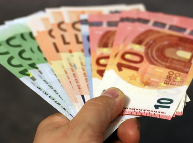 Soldi contanti - pexels - Corrierecomo.it