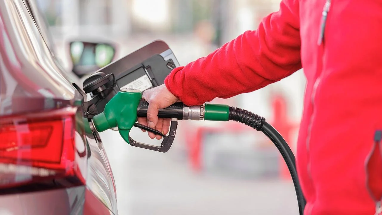 distributore-di-benzina-fonte-Pixabay- corrierecomo