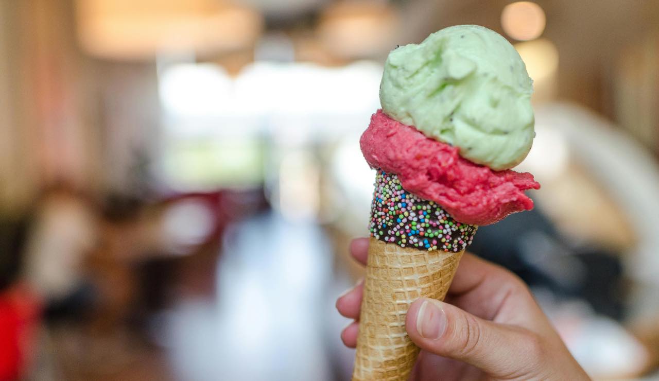 Gelato ritirato dal mercato: se lo hai comprato buttalo via | È gravemente nocivo