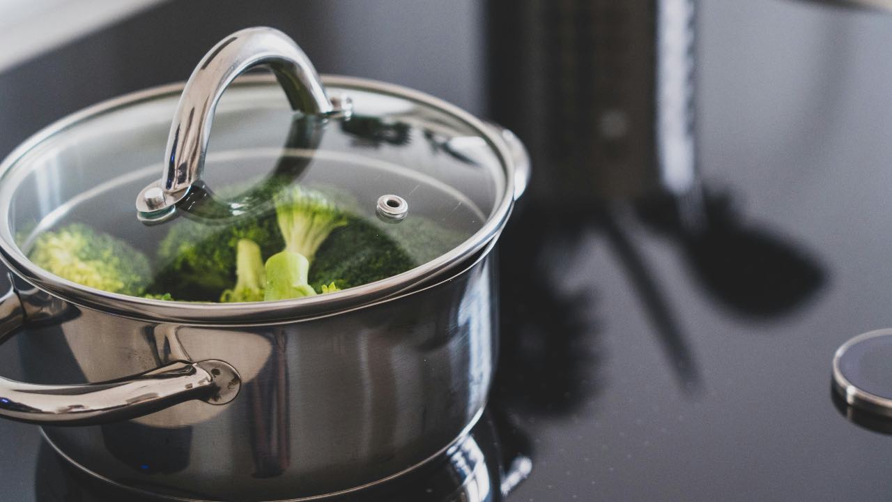 pentola coperchio cucina - pexels- corrierecomo