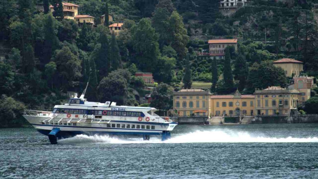 Il maltempo continua a danneggiare Como: bloccati aliscafi per ieri e oggi | Scarsa sicurezza nel trasporto