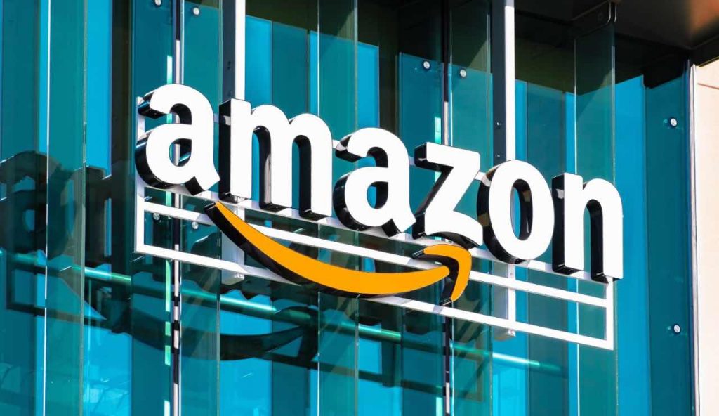Amazon - logo - wikipedia - corrierecomo