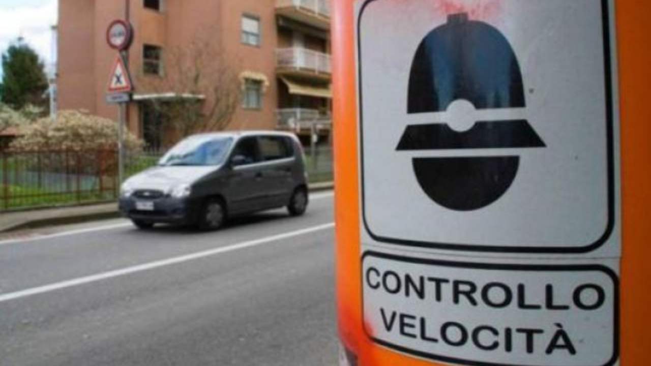 Controllo della velocità a Como: autovelox mobili sulla A59 fino a domenica
