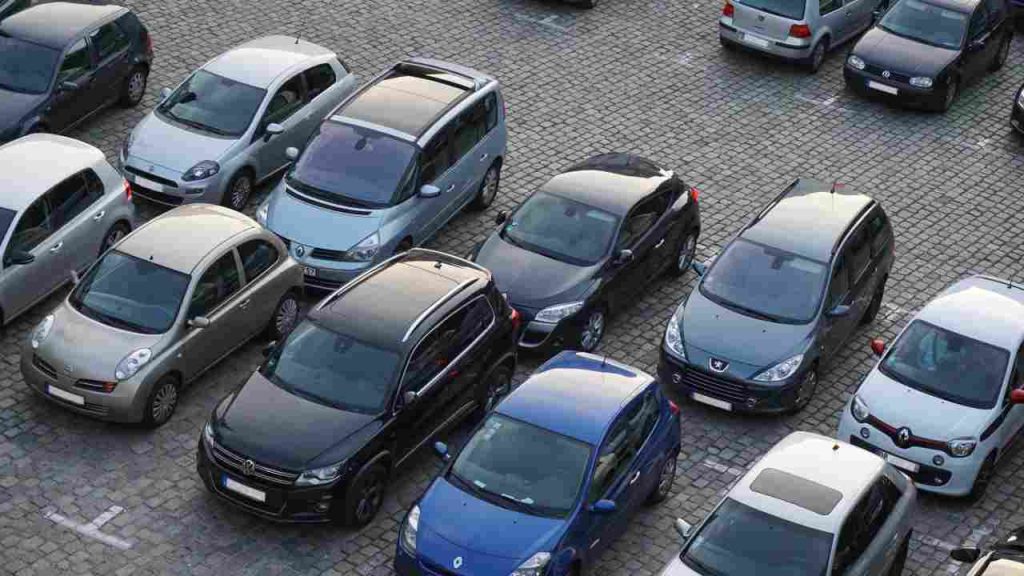 Parcheggi, mai più problemi a Como: arriva l’applicazione che può far svoltare l’intera città